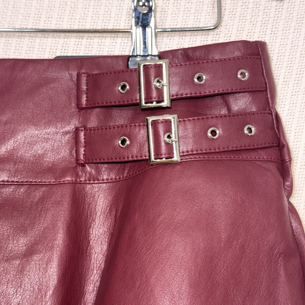 Lulus Burgundy Faux Leather Skort Large Moto Y2K Dark Academia Indie Sleaze Rock - Picture 9 of 9